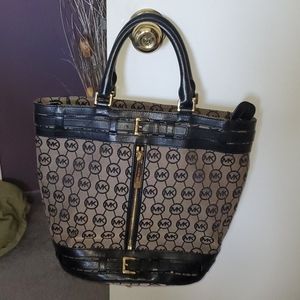 Michael Kors Other - Purse Michael Kors Other - Purse